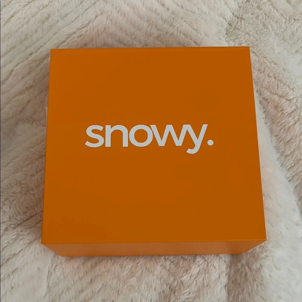 Snowy D - Picture 1 of 2